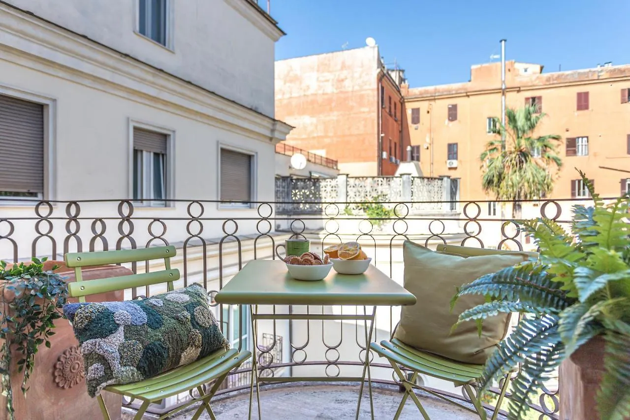 Oasis Rome Centre Apartment 0*,  Itália